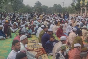 গোপালপুর শাহী ঈদগাহে ঈদের জামাত অনুষ্ঠিত। ছবি: প্রজ্ঞা সংবাদ